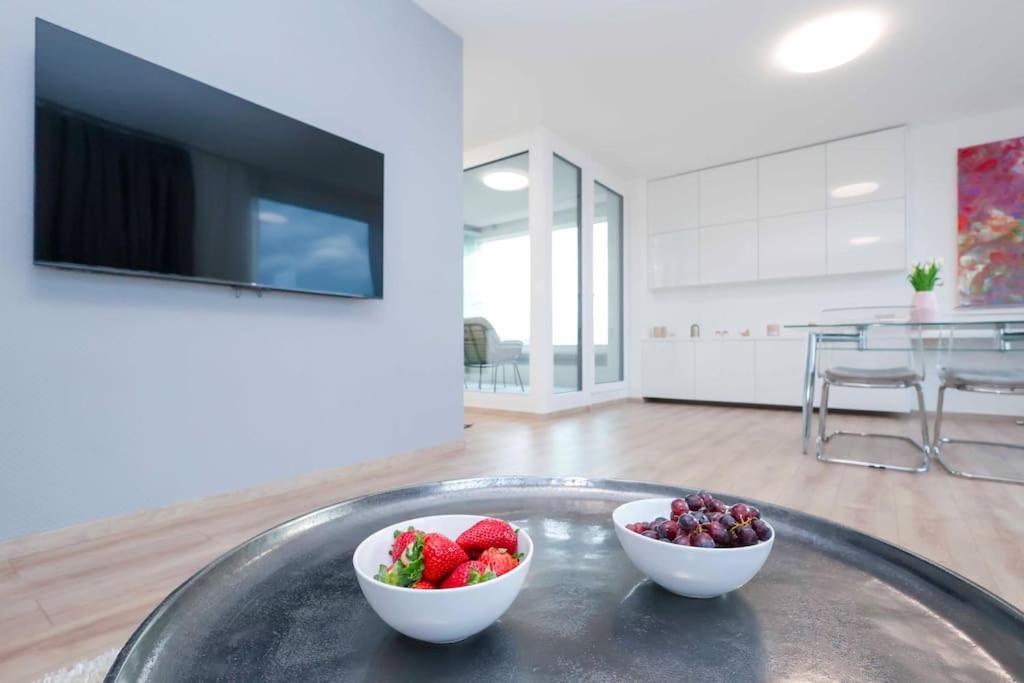 Danubius One - Spacious Apartment W Free Parking Bratysława Zewnętrze zdjęcie