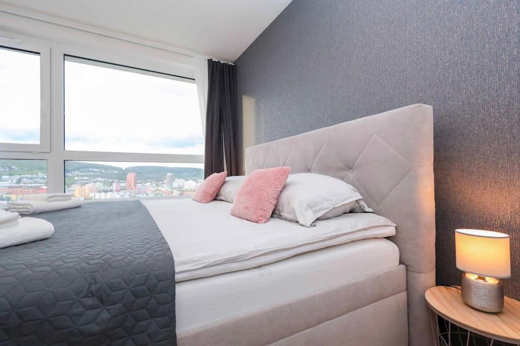 Danubius One - Spacious Apartment W Free Parking Bratysława Zewnętrze zdjęcie