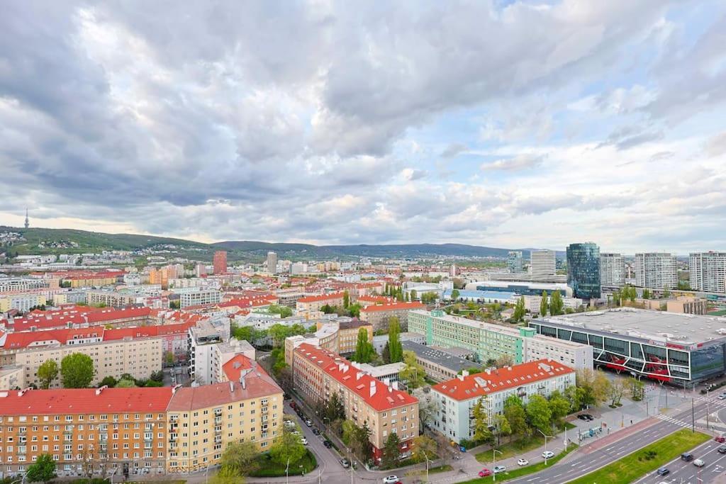 Danubius One - Spacious Apartment W Free Parking Bratysława Zewnętrze zdjęcie